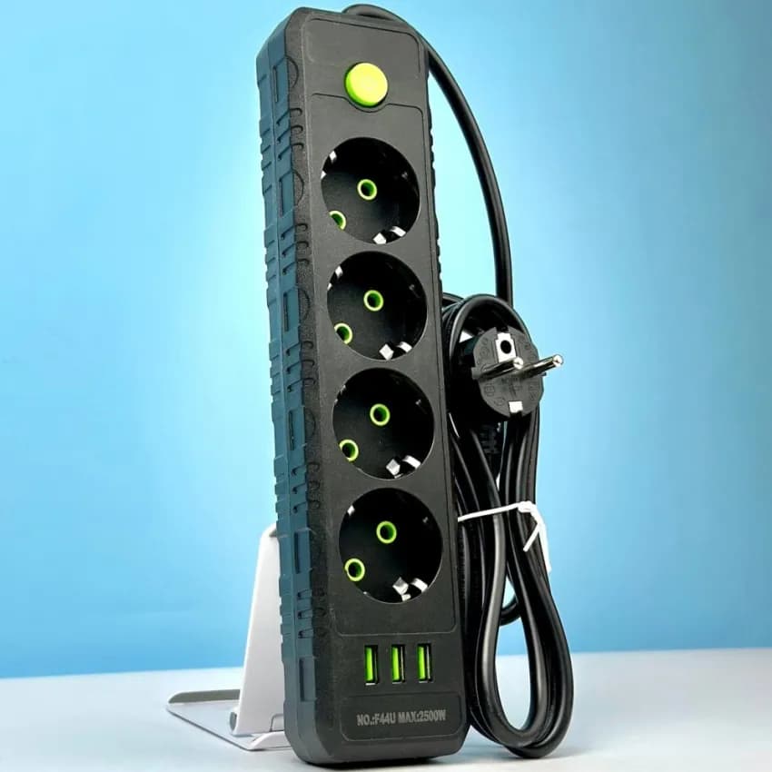 Мережевий фільтр-подовжувач 4 розеток 3USB 2500W 4 метри UA - зображення 1